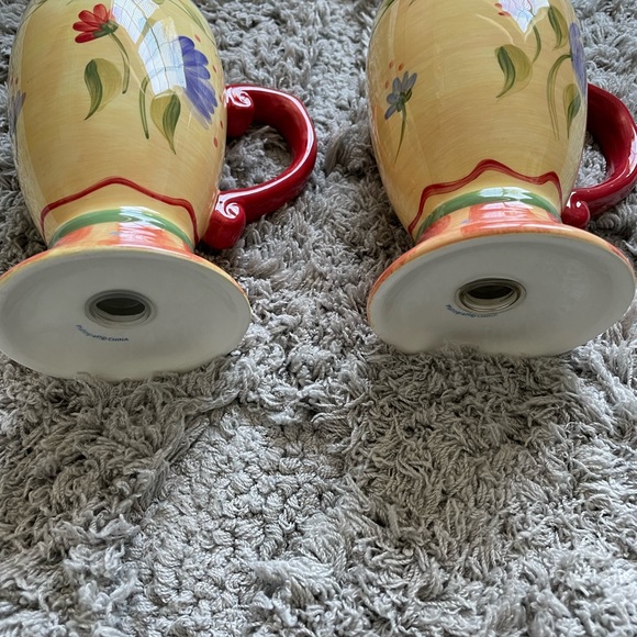 Pfaltzgraff Napoli Stovetop Salt & Pepper Shakers. - Picture 3 of 8